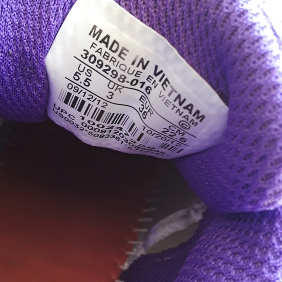 Women's Purple Nike Sneakers - Picture 6 of 6